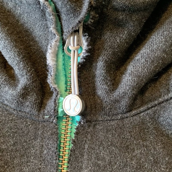 Lululemon sweater size 6 grey & aqua - Picture 3 of 8